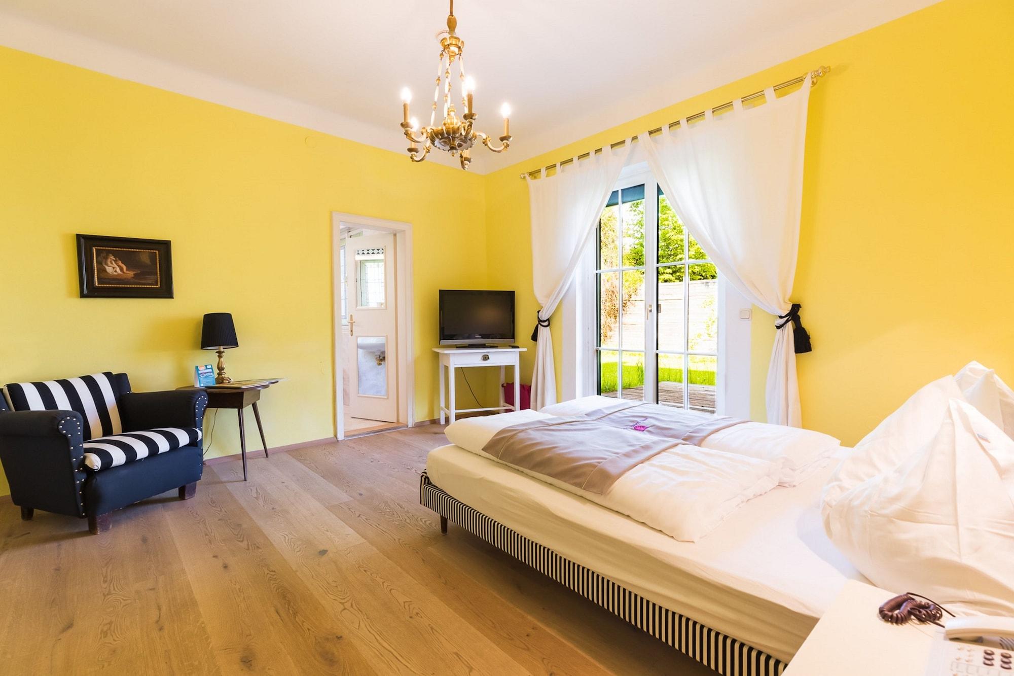 Hotel Schloss Leonstain Portschach am Woerthersee Exterior foto